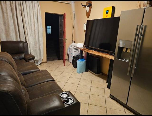 2 BEDROOM APARTMENT FOR SALE IN OLIEVENHOUTBOSCH